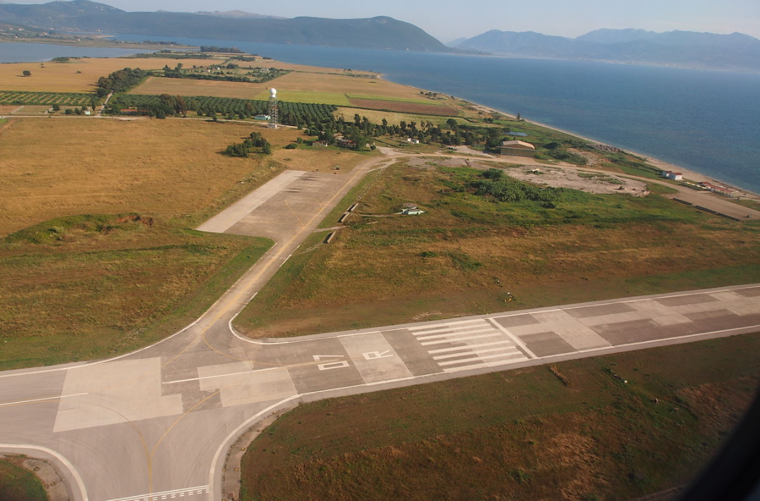 LE RECINZIONI IN PRFV NEGLI AEROPORTI GRECI: UN CONNUBIO PERFETTO